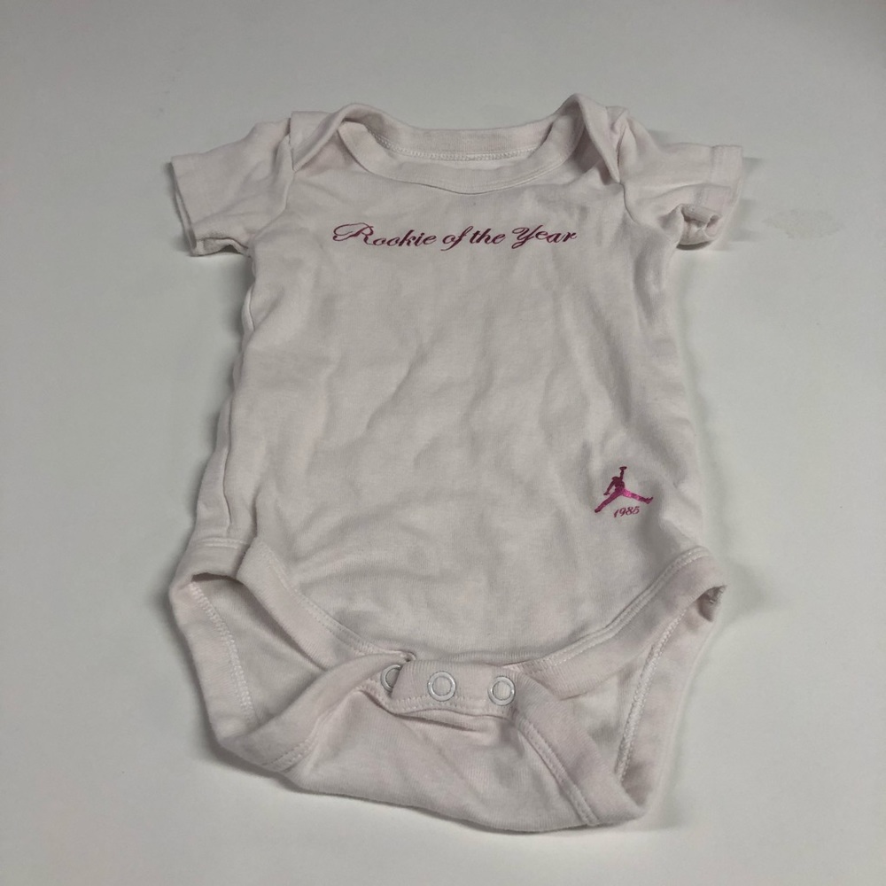 Jordan Girls Rookie of the Year Bodysuit White and Pink 0-6 Months